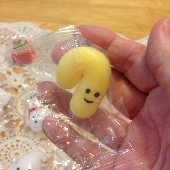 Squishy Christmas fun! A dozen little sqish toys. - Picture 6 of 6